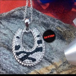 Montana Silversmith Horseshoe Candied Neck…